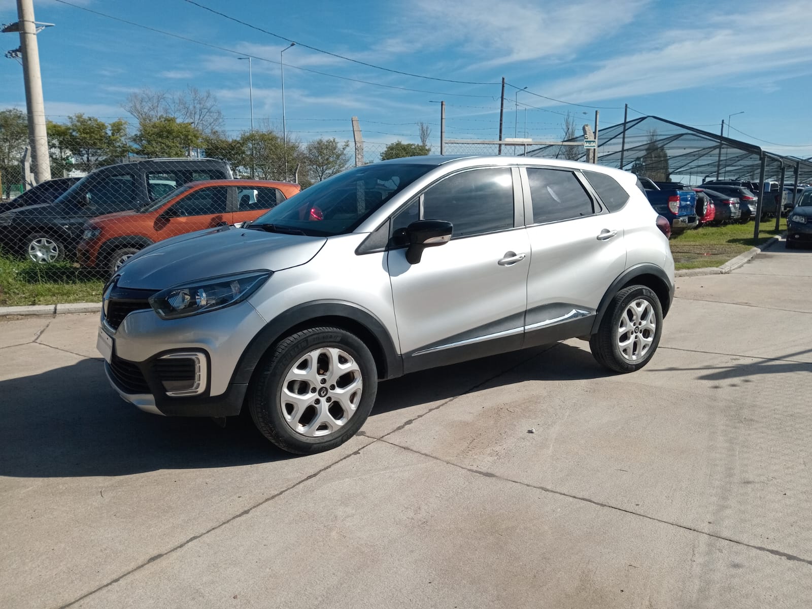 RENAULT CAPTUR ZEN 2.0